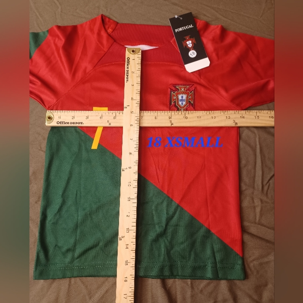 Kids Spain 2026 Soccer Jersey and Shorts Set. - Picture 2 of 7